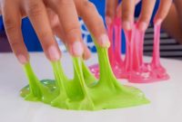 Berbagai manfaat bermain slime untuk anak-anak terutama balita yang ternyata baik untuk perkembangan ini wajib orang tua pahami.