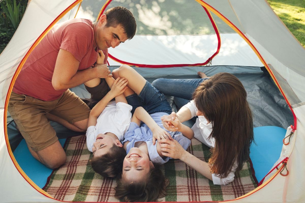 Mengenai 7 rekomendasi permainan berkemah yang bisa dimainkan bersama keluarga dijamin seru dan bikin Family Time jadi lebih bermakna.