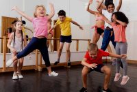 Artikel ini membahas mengenai beberapa rekomendasi aplikasi game dance anak terbaik yang bisa dicoba agar anak aktif bergerak dengan gembira.
