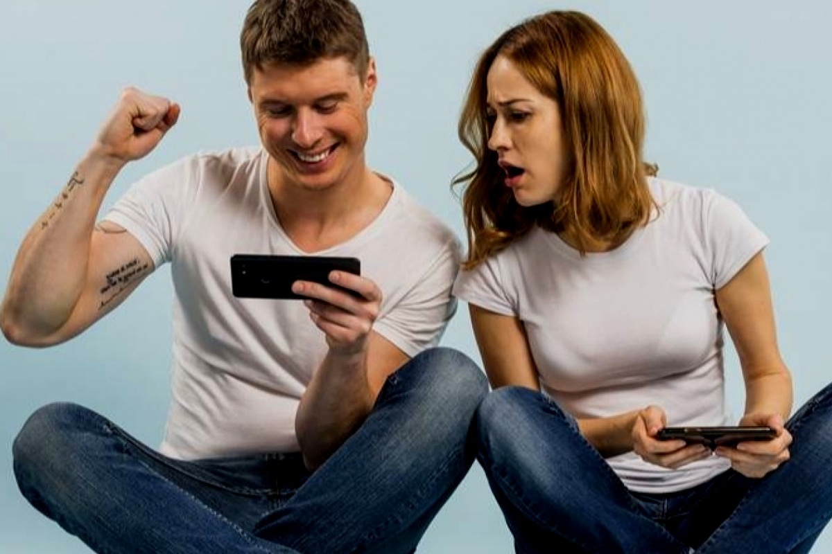 Artikel ini membahas mengenai 7 alasan pria suka bermain video game walaupun tidak memungkiri banyak juga Wanita yang suka video game.