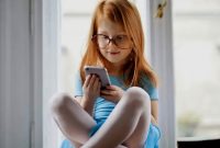Artikel kali ini memberikan beberapa pengetahuan tentang bahaya tersembunyi game gratis untuk anak-anak yang wajib di waspadai.