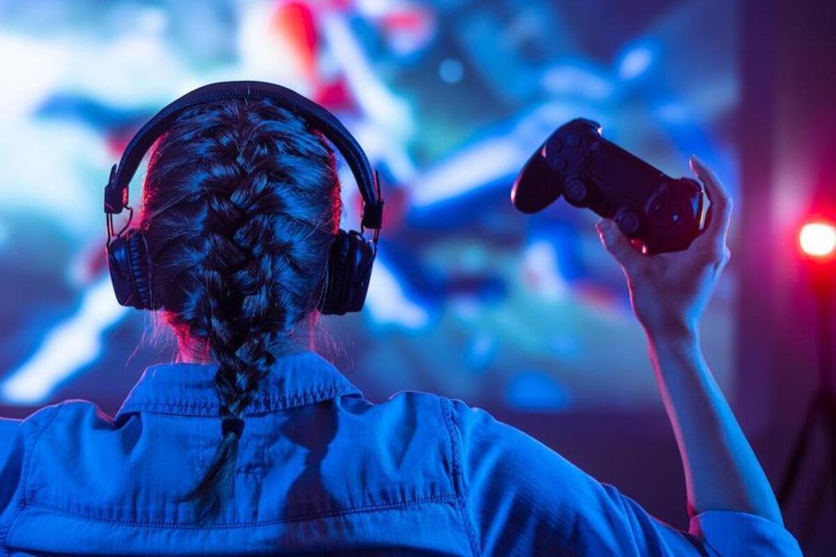 Artikel kali ini membahas mengenai beberapa cara agar tetap aktif sebagai gamer dengan tetap banyak berolahraga dan bergerak agar sehat.