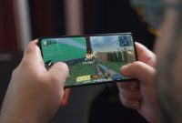 Artikel kali ini membahas mengenai beberapa kelebihan main game di handphone dibandingkan di perangkat lain.