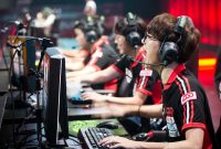 Mengapa Esports Dianggap Olahraga Meskipun Pemain Bertanding Sambil Duduk Artikel kali ini membahas beberapa alasan mengapa Esports dianggap olahraga meskipun pemain bertanding sambil duduk.